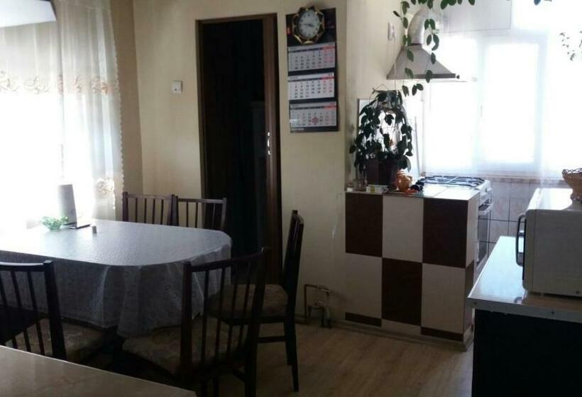 Apartament Cu 2 Camere