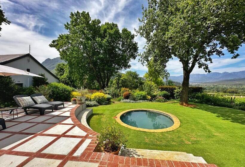 Camberley Wines   Luxury Accommodation