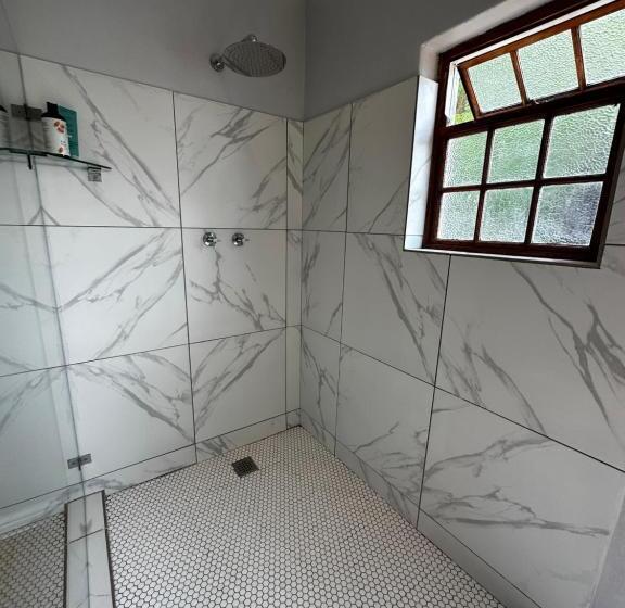 Camberley Wines   Luxury Accommodation