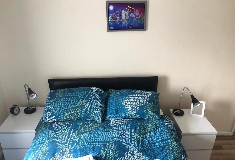 Claire’s Airbnb 2