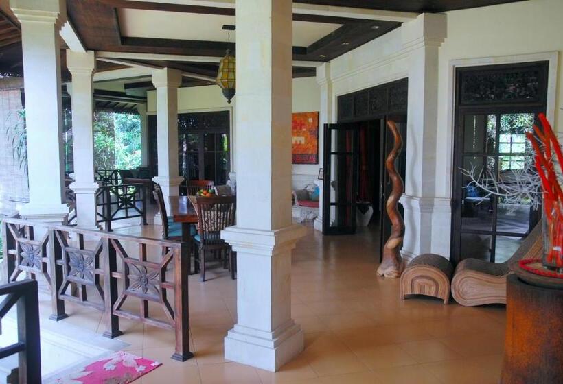 Jungle Garden Villa