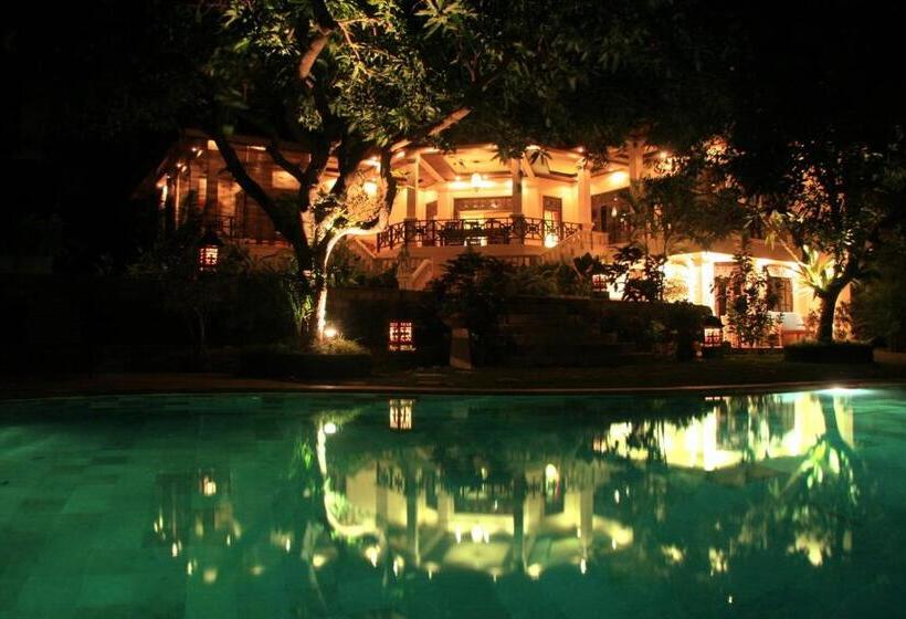 Jungle Garden Villa