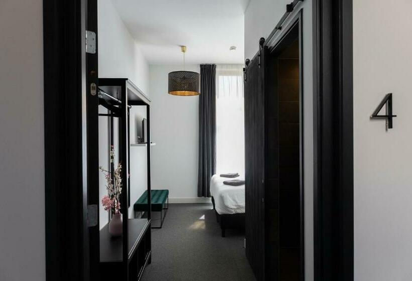 En Stadscafé De Dam L Hotel Monnickendam