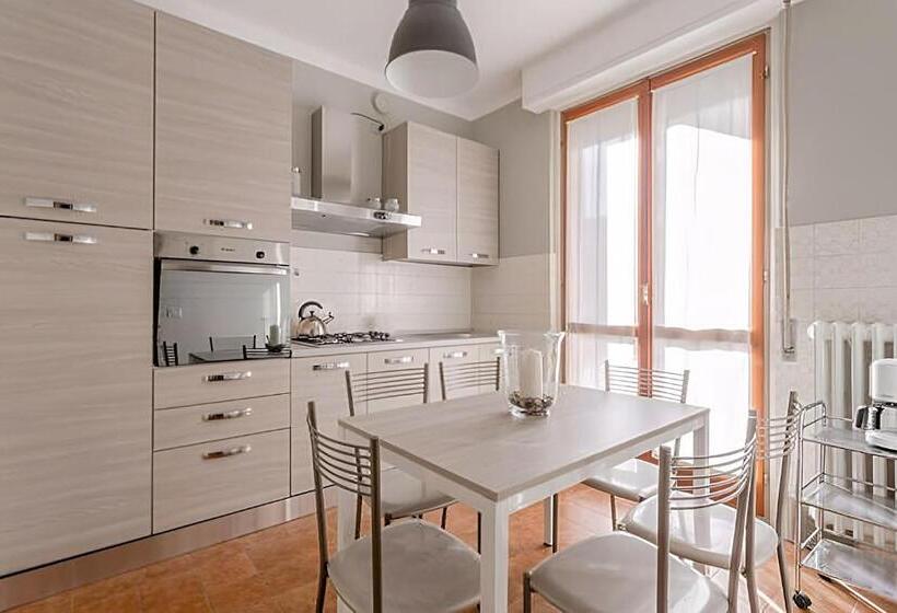 Natural Chic   Close To City Center And Beach   Parking