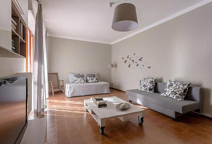 Natural Chic   Close To City Center And Beach   Parking