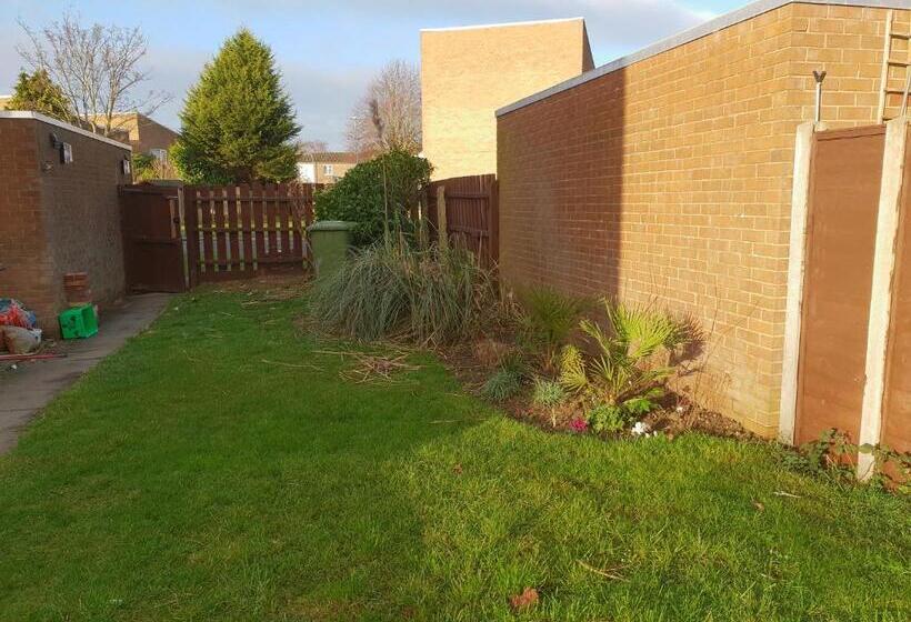 5 Beds, 3 Dbl Bed 2 Sngl Bed Sofabed 2 Shwr 2wc Offroad Van Park Washer Dryer Business Wifi