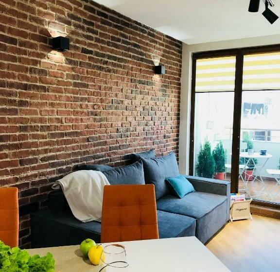 Bright, Comfortable And Cozy Apartment