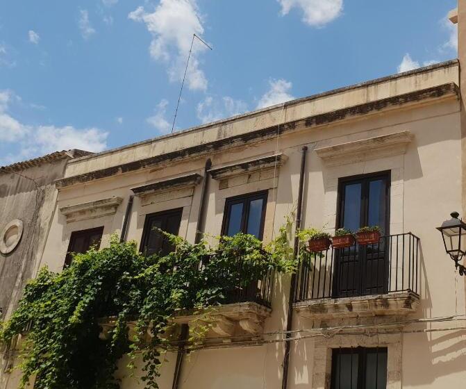 Dimora Montalto,indipendente Con Terrazzo Privato