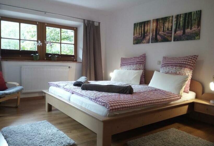 Ferienwohnung Waldhäusl