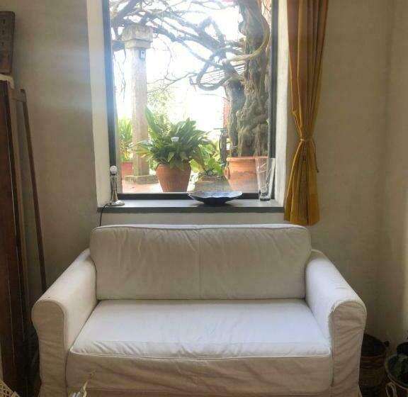 La Tinaia Del Glicine