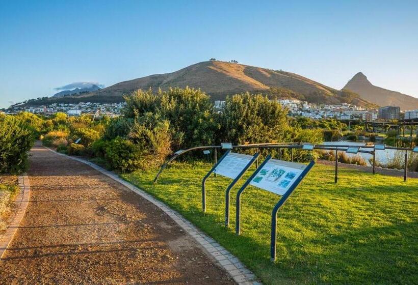 Luxury Apartment, Near V&a Waterfront And Cpt Stadium