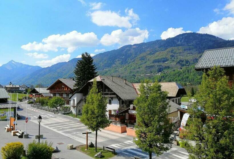Studio Cosy Avec Balcon, Au Pied Du Télécabine Et Pistes, Centre Village à 150m, 4 Couchages   Fr 1