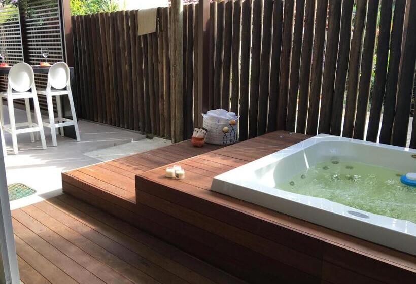 Confortável Casa Condomínio Marbella