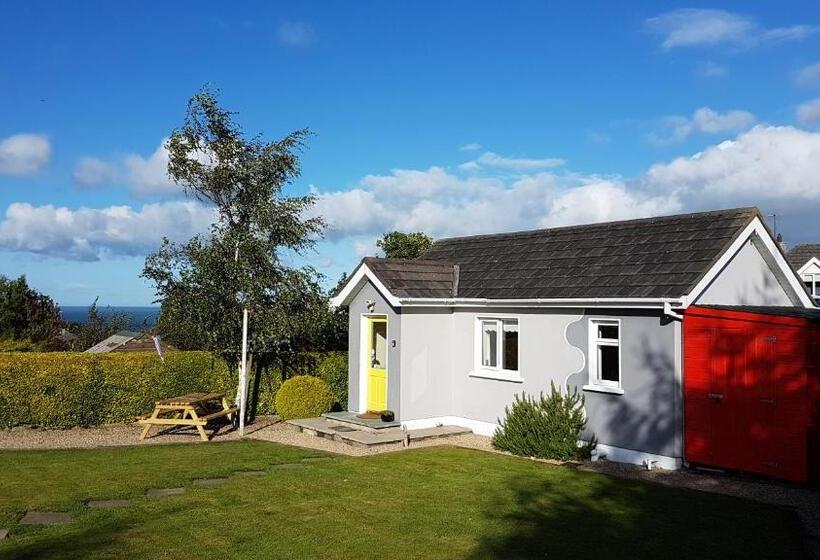 Hilltop Seaview Apartment