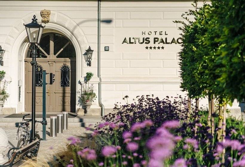 Altus Palace   Destigo Hotels