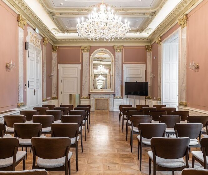 Altus Palace   Destigo Hotels