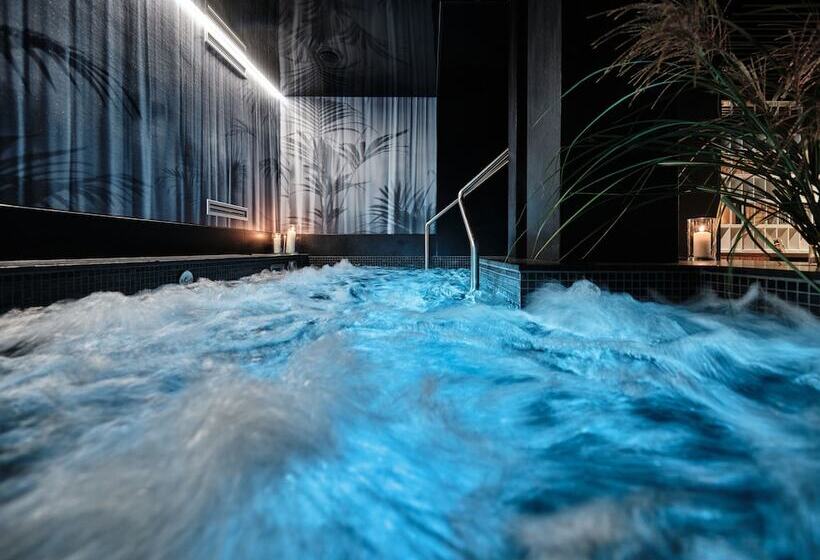 Altus Palace   Destigo Hotels