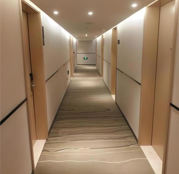 호텔 City Comfort Inn Yanji Yanbian University Department Building