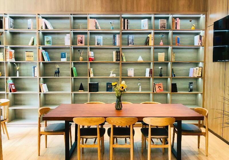 Hanting Hotel Changzhi Baiyi Square