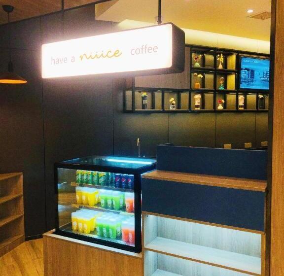 Hanting Hotel Changzhi Baiyi Square