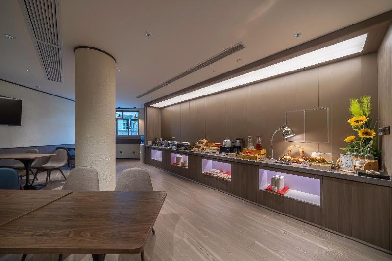 فندق Hanting  Shanghai Lujiazui Minsheng Road Metro Station