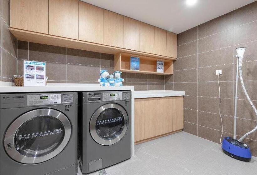 Hanting Hotel Wuhan Guanggu Plaza