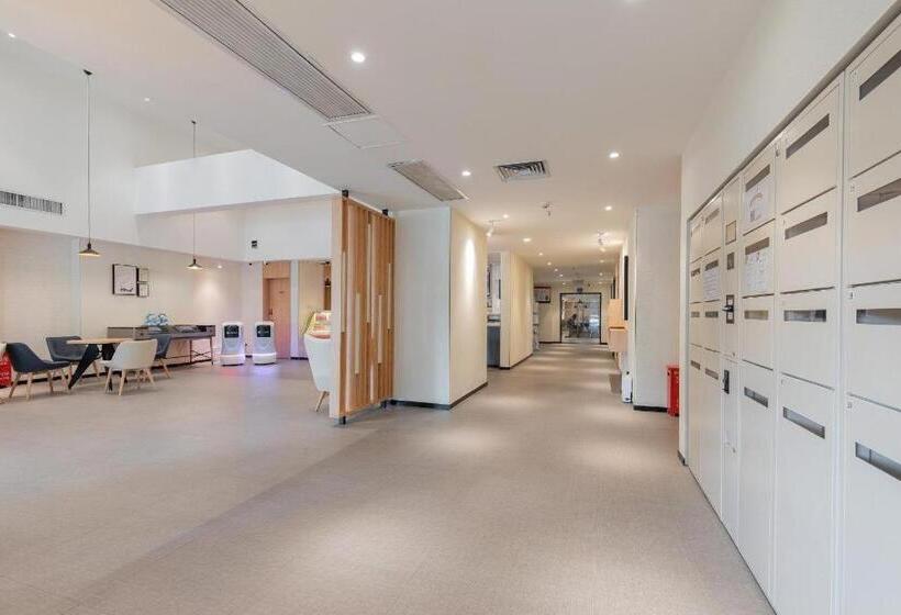 Hanting Hotel Wuhan Guanggu Plaza