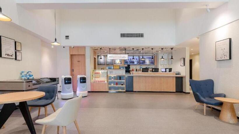 Hanting Hotel Wuhan Guanggu Plaza