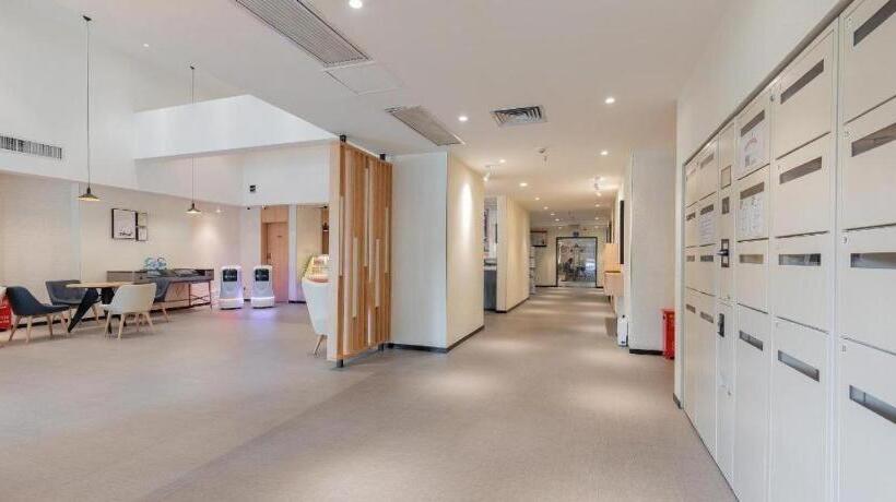 Hanting Hotel Wuhan Guanggu Plaza