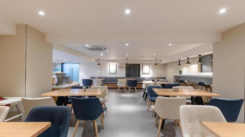 Hanting Hotel Wuhan Guanggu Plaza