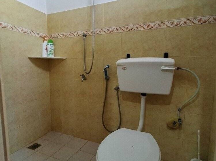 Отель Homestay Masha By Oyo Rooms