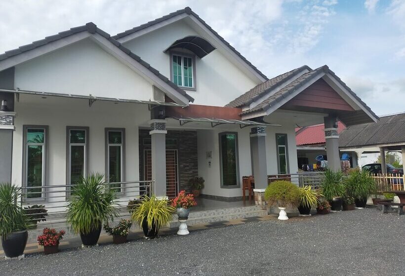 Отель Homestay Masha By Oyo Rooms