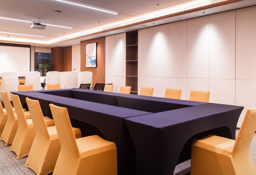 Howard Johnson Optics Valley Hotel Wuhan