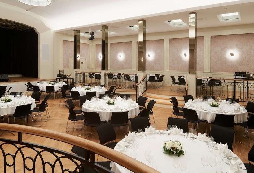 Iceland Parliament Hotel, Curio Collection By Hilton