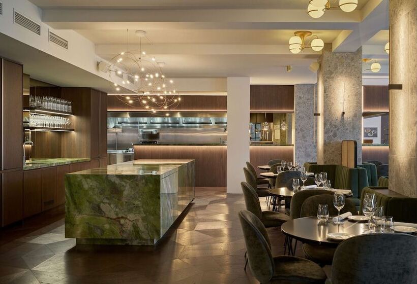 Iceland Parliament Hotel, Curio Collection By Hilton