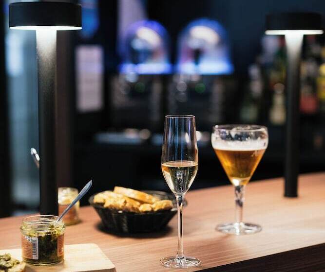 هتل Mercure Brest Centre Port