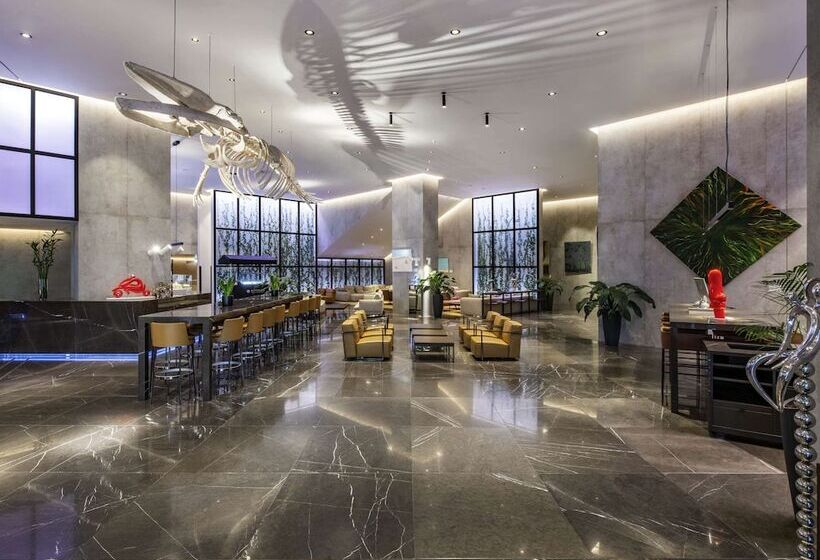 هتل Pullman Tbilisi Axis Towers