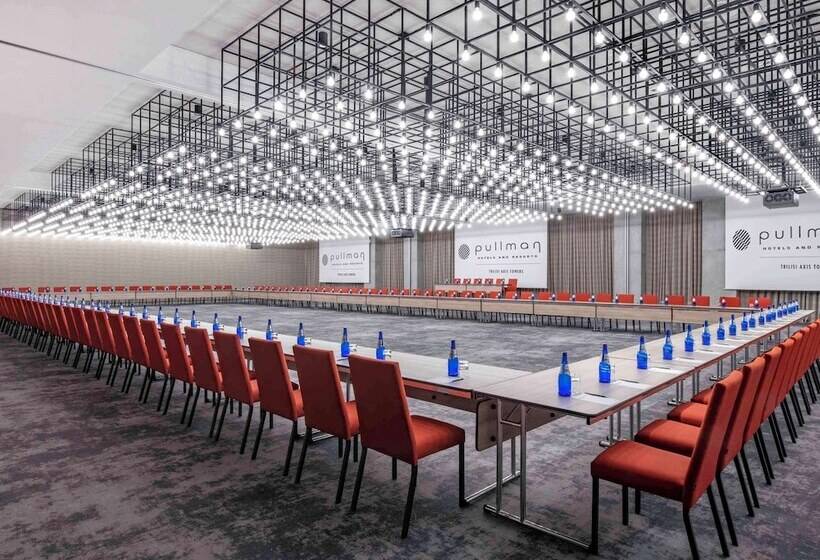 هتل Pullman Tbilisi Axis Towers