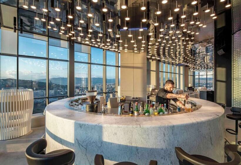 هتل Pullman Tbilisi Axis Towers
