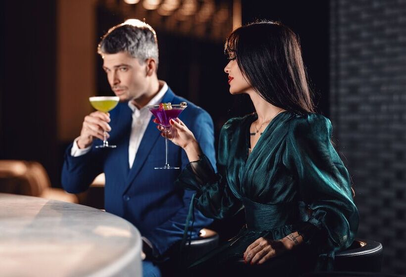 هتل Pullman Tbilisi Axis Towers