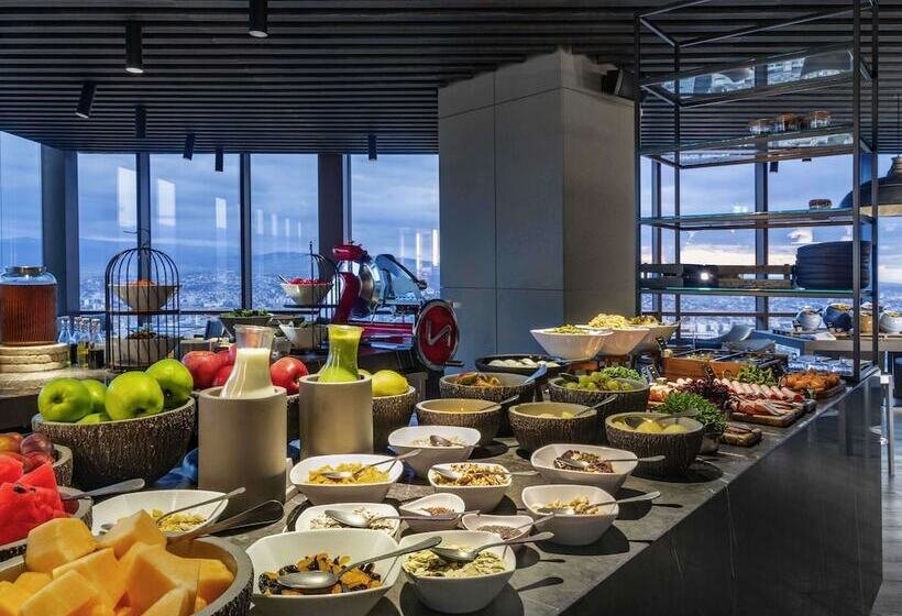 هتل Pullman Tbilisi Axis Towers