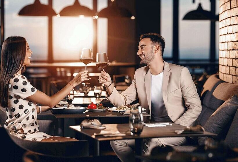 هتل Pullman Tbilisi Axis Towers