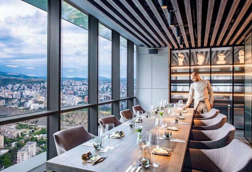 هتل Pullman Tbilisi Axis Towers