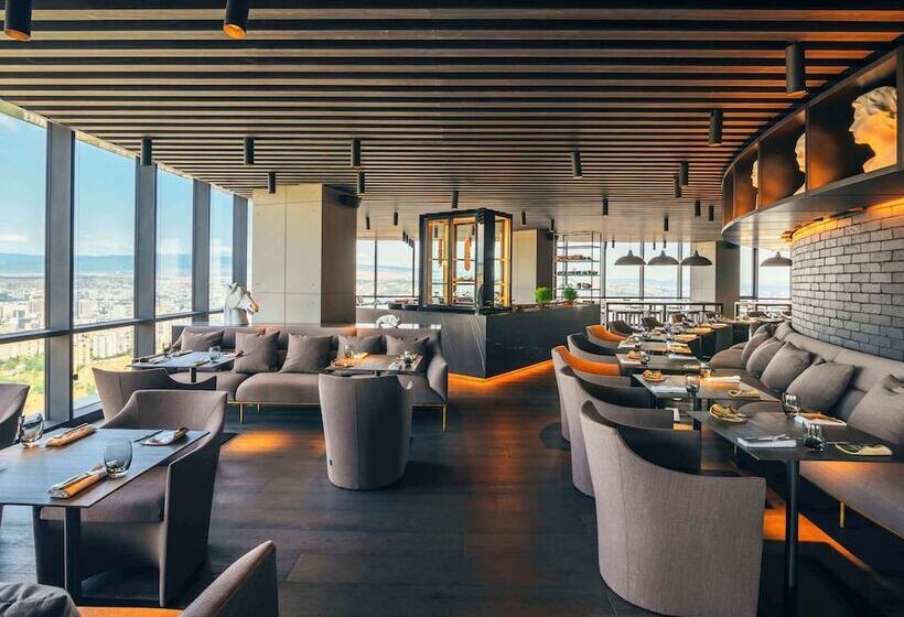 هتل Pullman Tbilisi Axis Towers