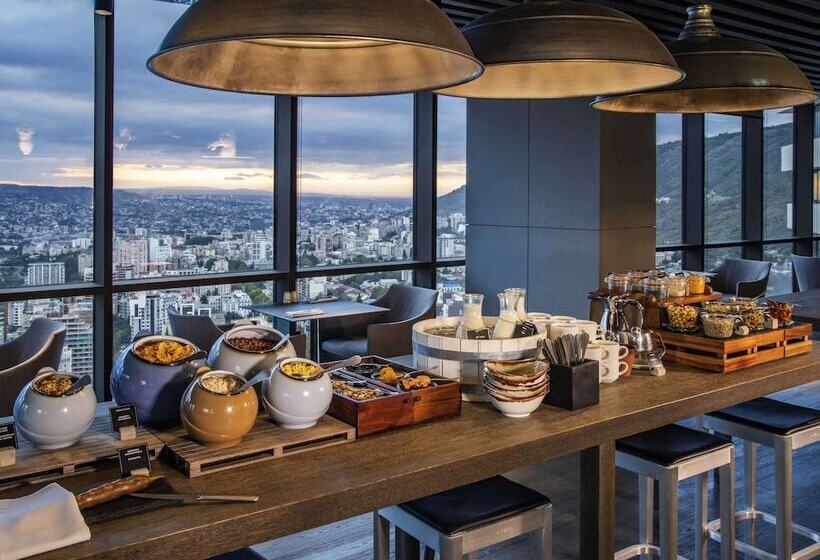 هتل Pullman Tbilisi Axis Towers