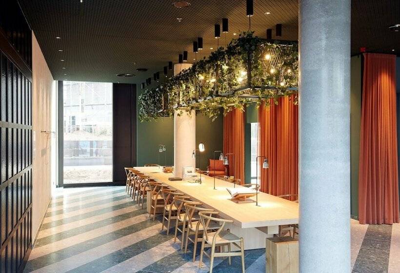 בית מלון כפרי Scandic Frankfurt Hafenpark