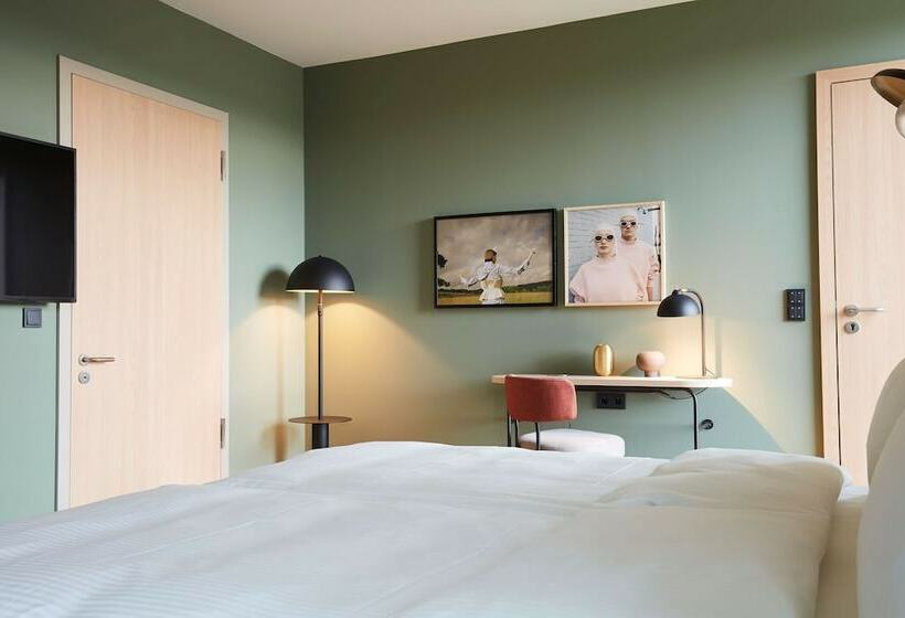 בית מלון כפרי Scandic Frankfurt Hafenpark