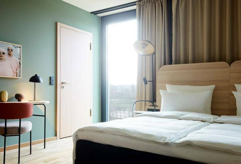 בית מלון כפרי Scandic Frankfurt Hafenpark