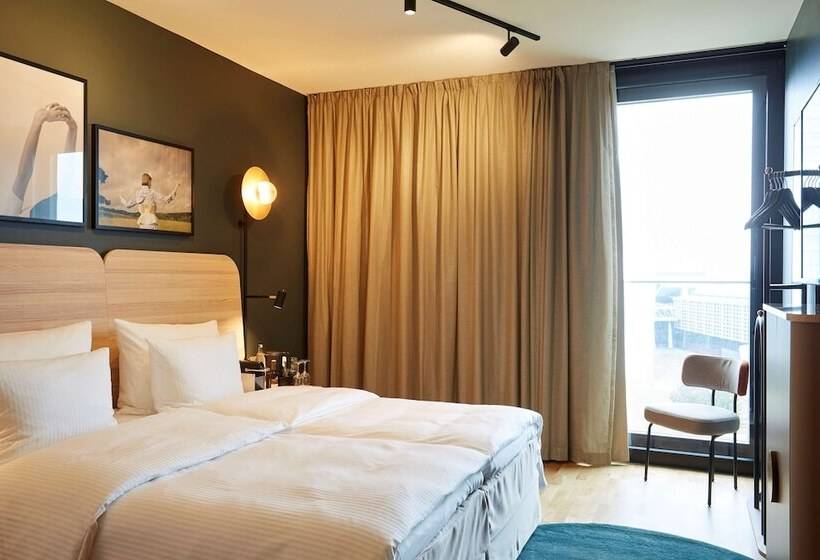 בית מלון כפרי Scandic Frankfurt Hafenpark