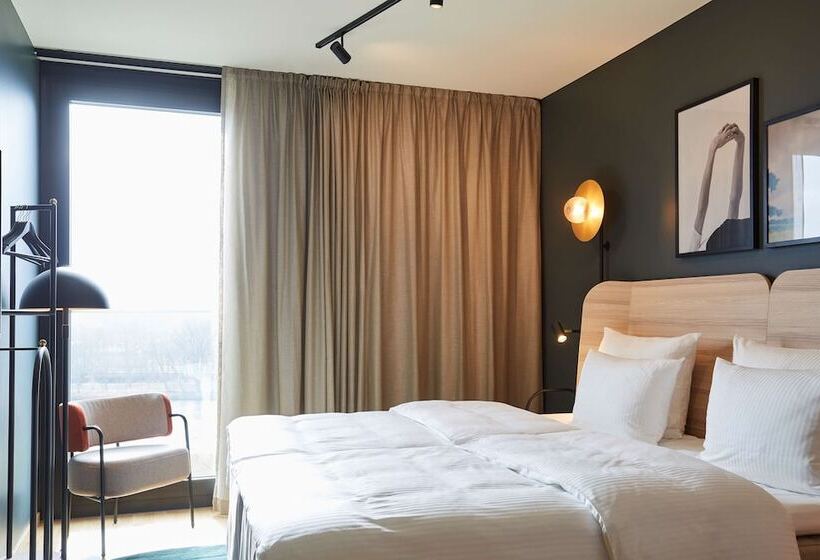 בית מלון כפרי Scandic Frankfurt Hafenpark